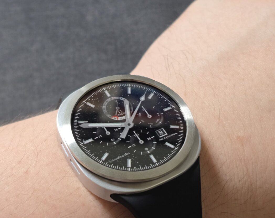 갤럭시워치 케이스 베젤링 측면 보호 착용 모습