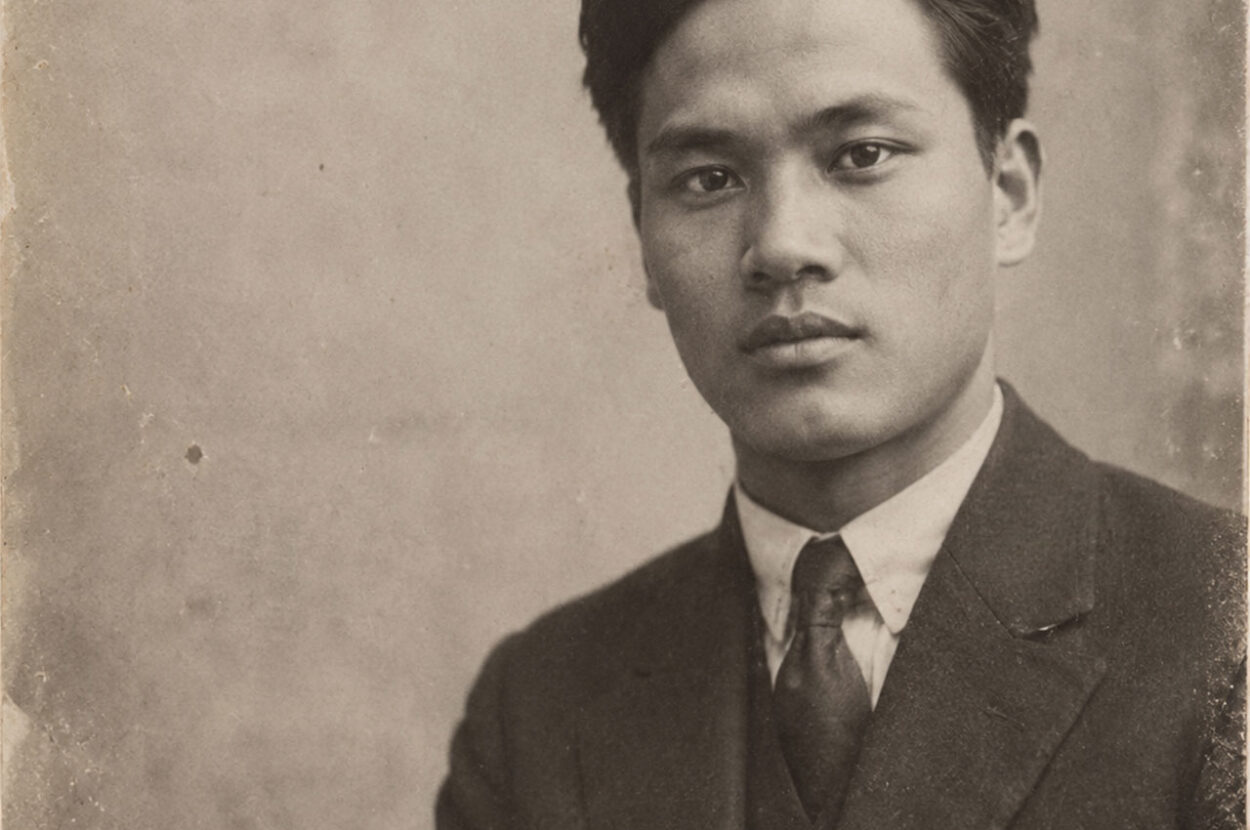 양복과 넥타이를 착용한 윤봉길 의사의 상반신 복원·재구성 초상.