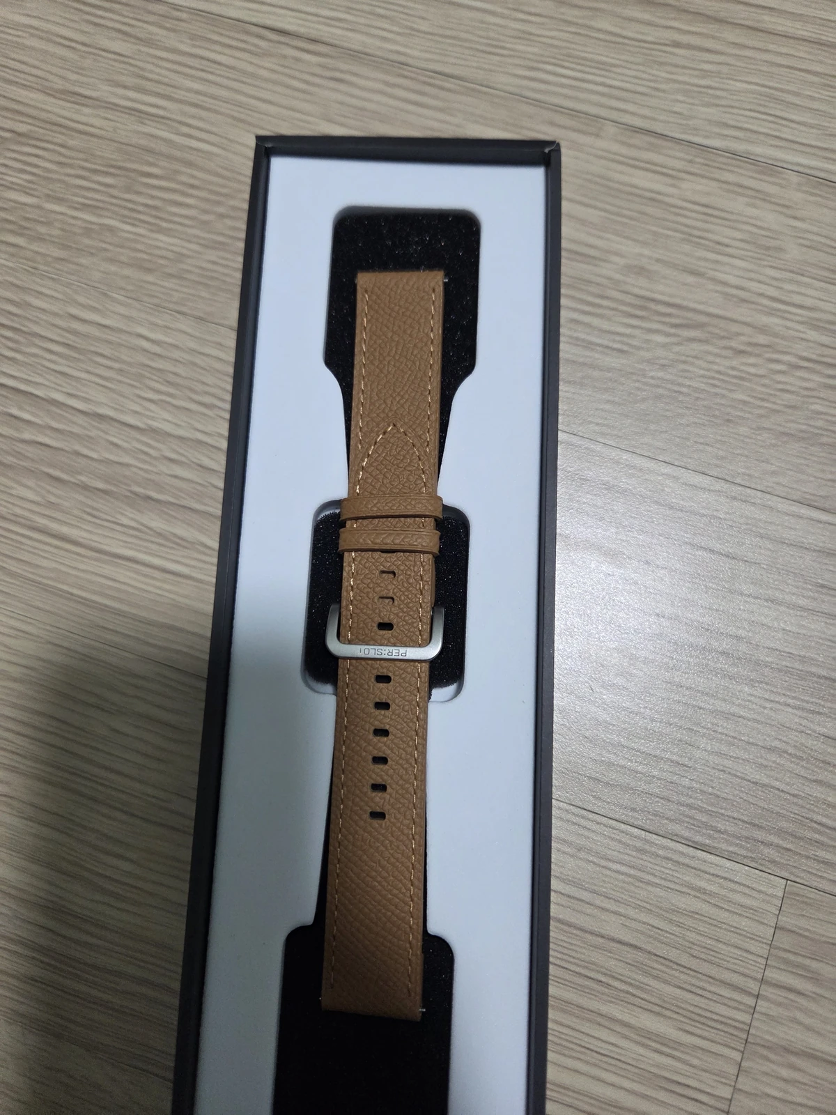 퍼슬랏 네오룩스 골드브라운 비건 레더 스트랩 패키지